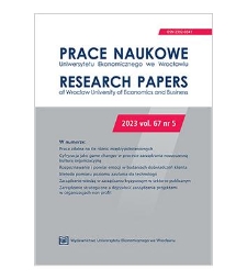 O zależności pomiędzy zdolnościami dynamicznymi i innowacyjnością oraz o moderującej roli luzów organizacyjnych