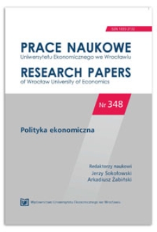 Model DEA do oceny efektywności funkcjonowania publicznych uniwersytetów w Polsce.